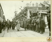Фото: Император Николай II на станции Златоуст